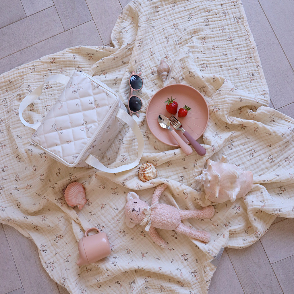 Cam Cam Copenhagen Flower Plates Coral Mix