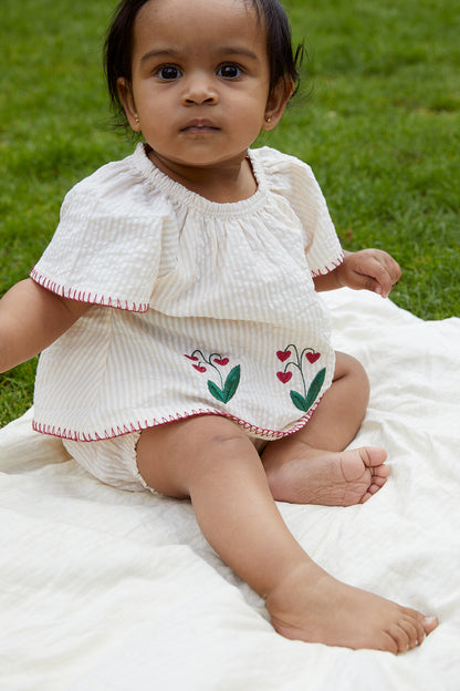 Copenhagen Colors Seersucker Baby Set W. Embroidery