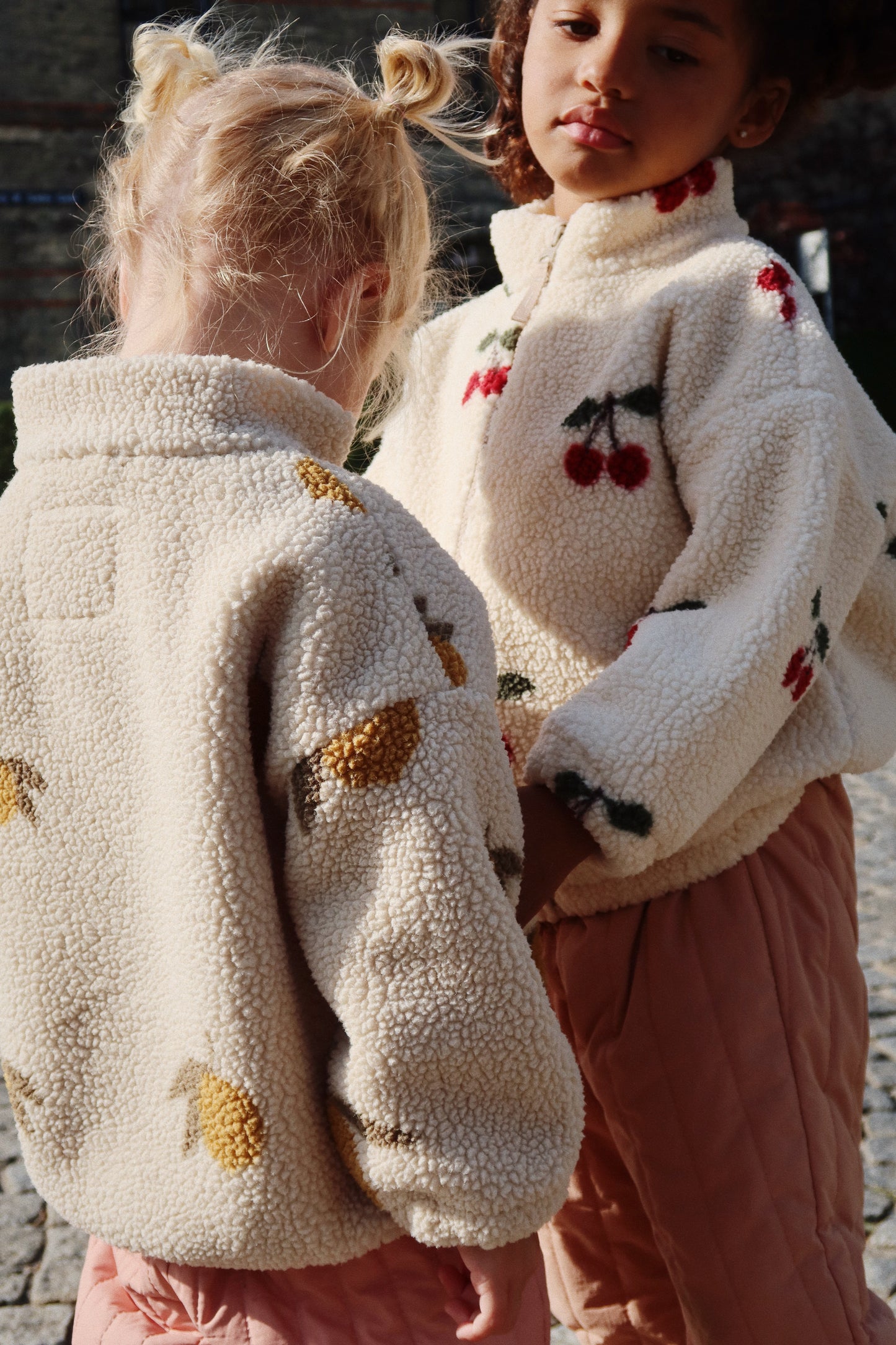 Konges Sløjd Jody Teddyjacke Kirsche